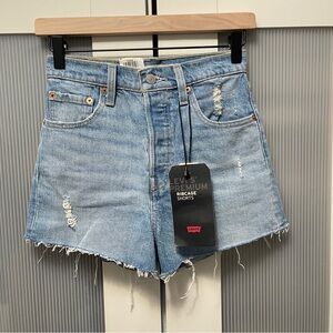 NWT Authentic Levi’s Premium Ribcage Shorts 25 Denim Light Blue Pockets